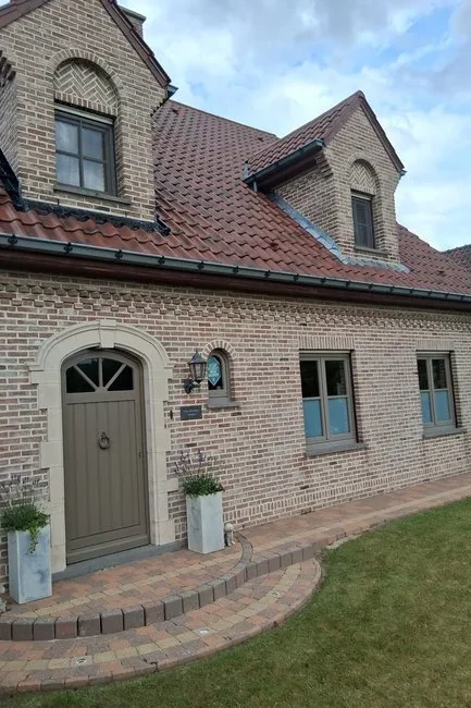 Woning met uitgevoerd dakwerk